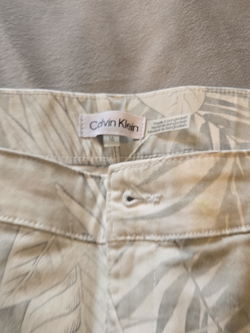 Calvin Klein Men's Leaf-Print Khaki Chinos